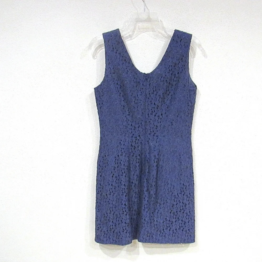 Cacharel Lace Shift Dress Size 4 EUC - Picture 3 of 3